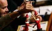 Ręcznie zrobione lalki bohaterami bajek La Fontaine’a na wystawie w Pilźnie