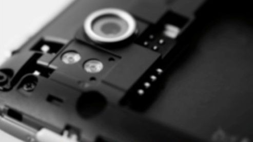 HTC Incredible HD na zdjęciach 1