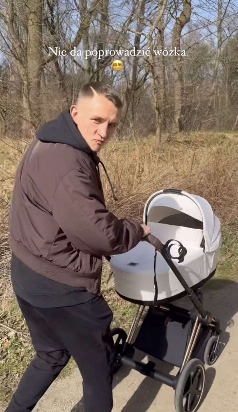 Jakub Rzeźniczak z córką 