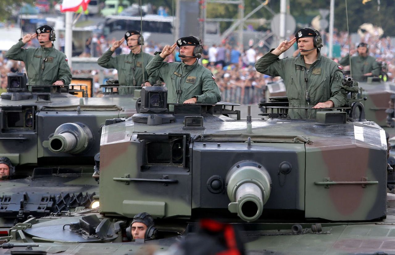 Polscy czołgiści na niemieckich Leopardach. Pod względem procentowych wydatków na armię jesteśmy liderem w UE
