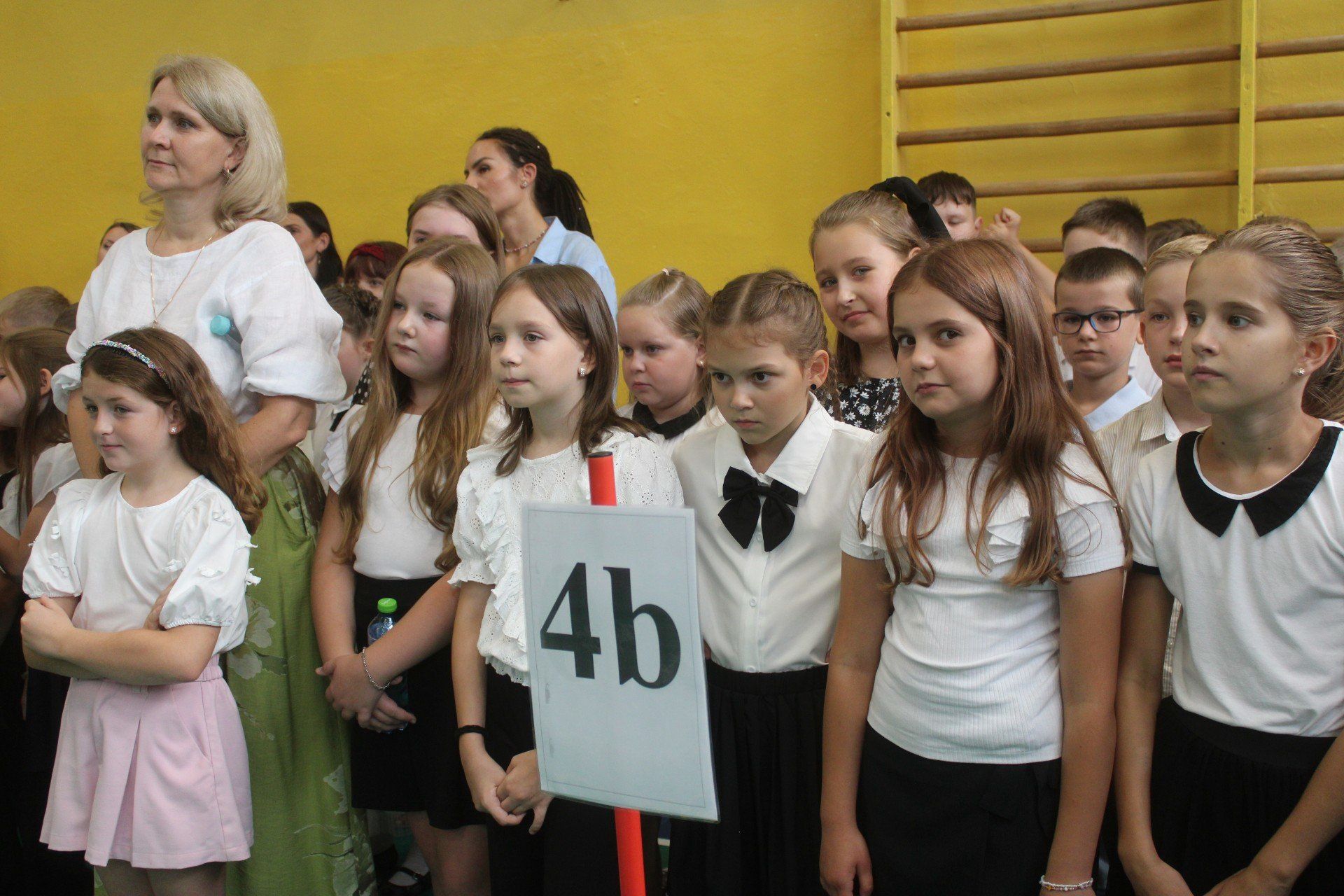 Bełchatów. Witaj szkoło! Uczniowie rozpoczęli nowy rok szkolny 2025/2026