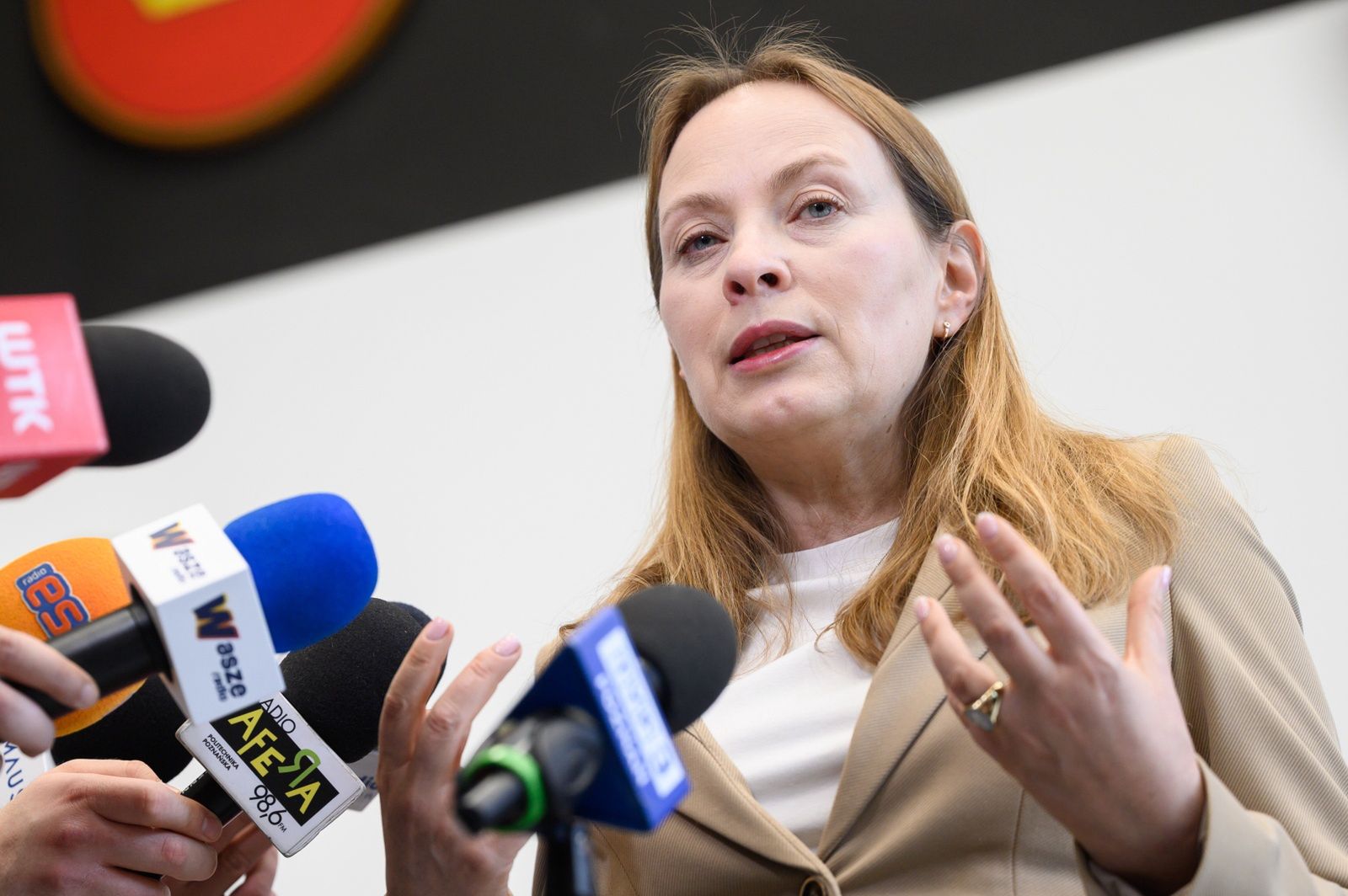 Ministra funduszy ogłasza miliardowe programy wsparcia dla przed
