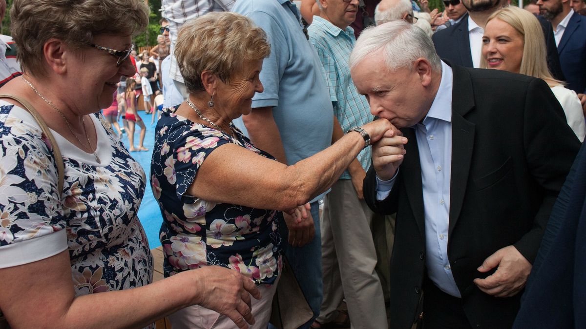 Propozycje PiS dla kobiet mają być odpowiedzią na tzw. babciowe, które obiecał Donald Tusk