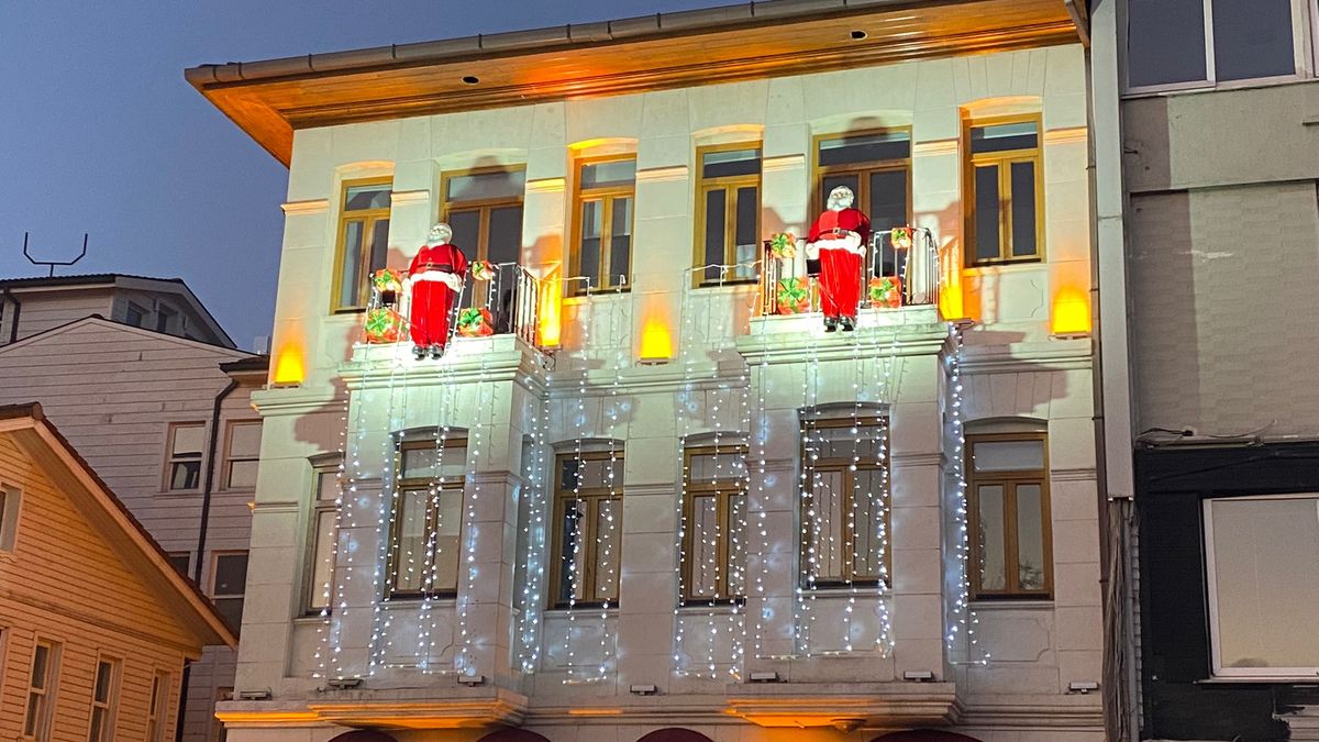 Zdjęcie okładkowe artykułu: Archiwum prywatne / Na zdjęciu: okres świąteczny w Stambule (Turcja)