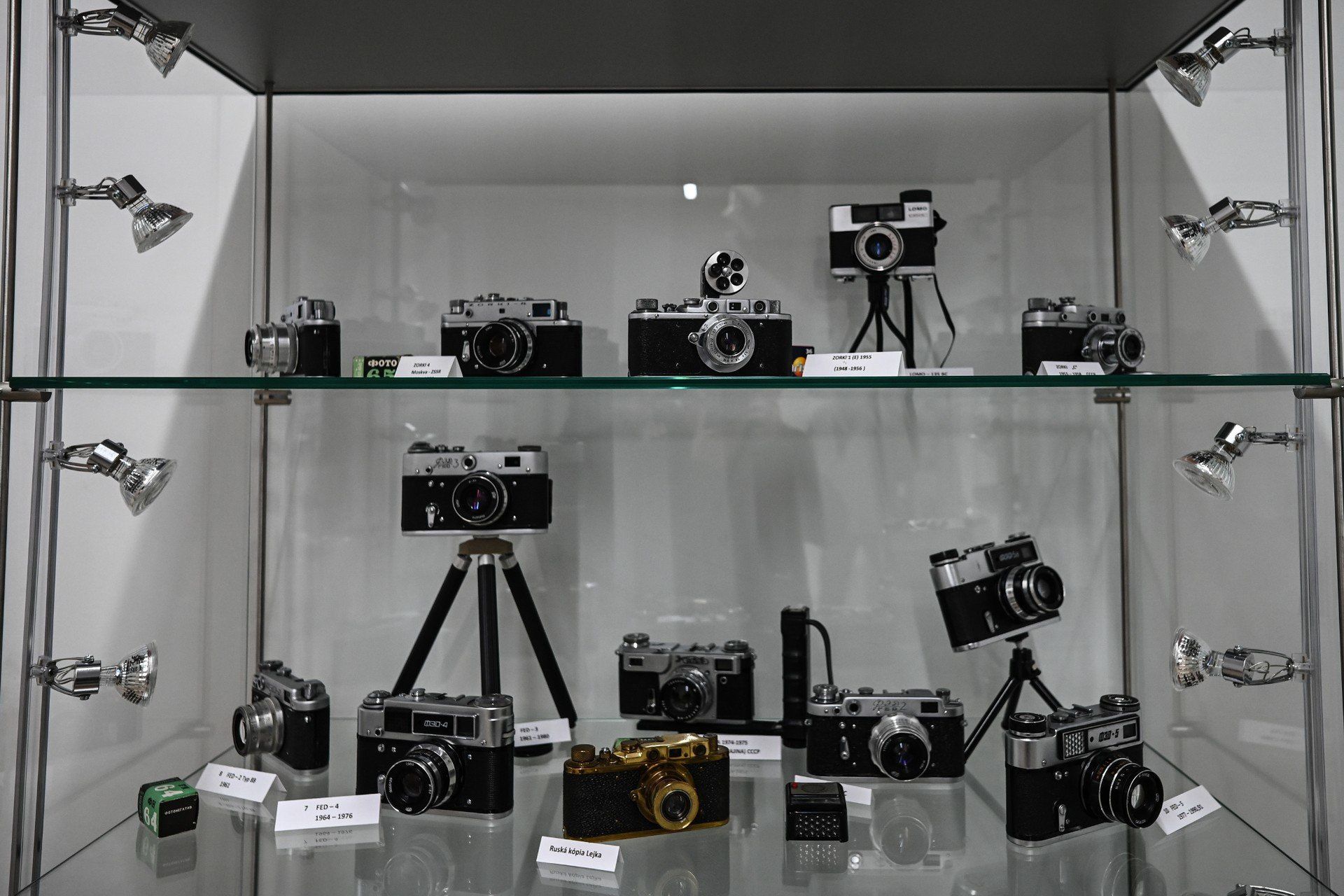 Wystawa aparatów fotograficznych z kolekcji Słowaka Jozefa Danko z Trebisova w Muzeum Regionalnym w Jaśle