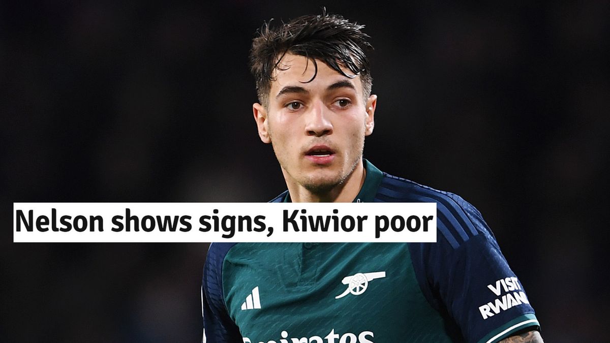 Getty Images / Stuart MacFarlane/Arsenal FC / Jakub Kiwior w koszulce Arsenalu i tytuł artykułu ze strony football.london