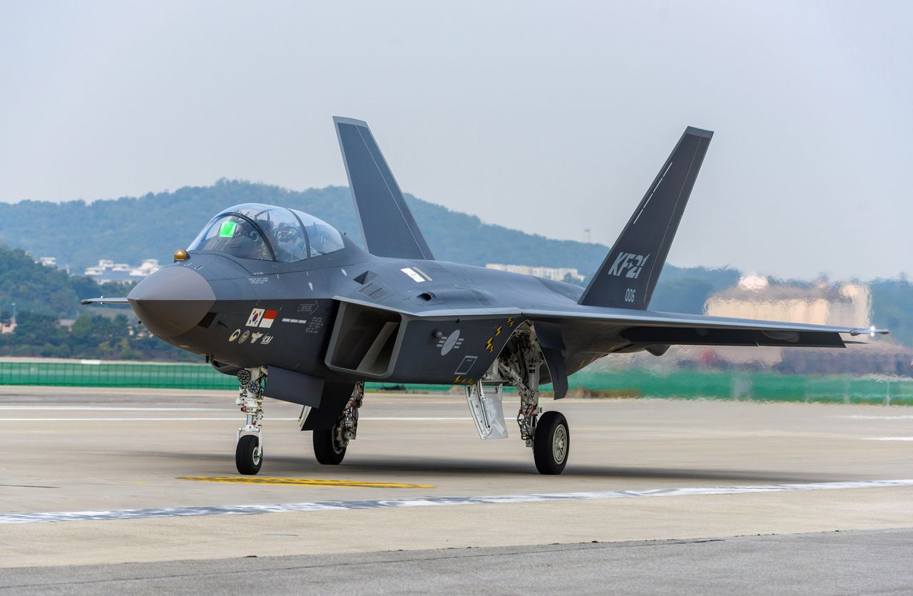 Seul zamawia nowe samoloty. To seryjne KF-21 Boramae
