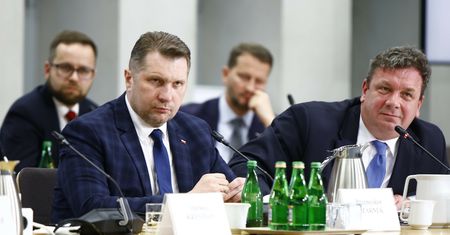 "Zakazane" filmy Czarnka. Opublikował je w mediach