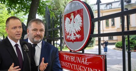 Początek rewolucji w TK. Ostra odezwa Żurka do Nawrockiego