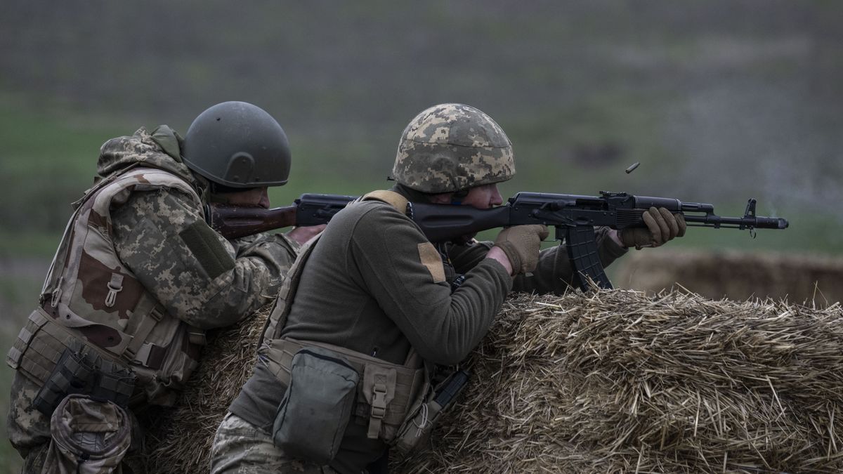 ZAPORIZHZHIA, UKRAINE - APRIL 20: Members of Ukrainian Armed Forces are seen during their shooting training with heavy weapons at the areas close to the frontline in Zaporizhzhia, Ukraine on April 20, 2023. It is the great importance for Ukrainian military personnel to be trained with such war equipment in order to become accustomed to using various weapons purchased or sent as aid from Allied countries. Although it is not yet clear when and from which regions the counter-attack will begin, care is taken to ensure that Ukrainian soldiers can use various weapons in order to keep the defensive line and counterattack the Russian army. Anadolu Agency (AA) observed exclusively the war training program organized for Ukrainian soldiers in the Zaporizhzhia region, with the special permission from the Ukrainian Armed Forces. In the training process, which was held in wide areas close to the Zaporozhian front, shooting was carried out with many weapons such as armored vehicles, anti-aircraft guns, machine guns, mortars, and anti-tank. (Photo by Muhammed Enes Yildirim/Anadolu Agency via Getty Images)
