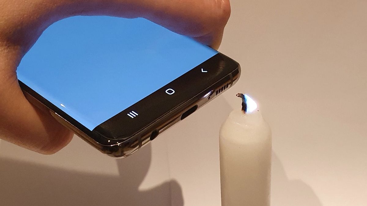 Świeczkę można zgasić... telefonem