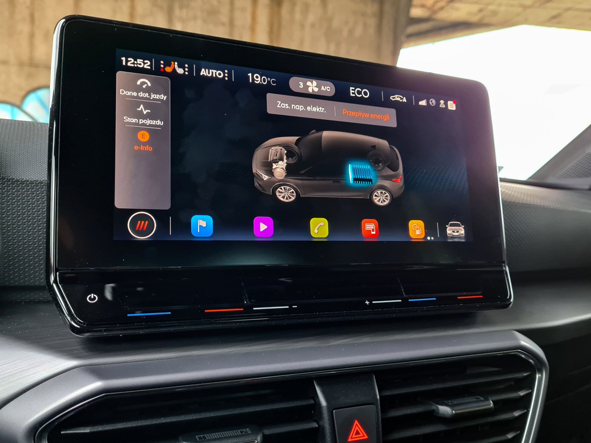 Seat Leon e-HYBRID: System zarządzania energią i sterowanie dotykowe 10