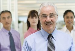 Rząd oszczędza na urzędnikach