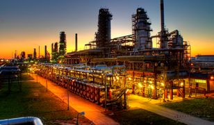 Paliwo będzie droższe, bo Unia każe