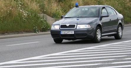 Policja przestrzega kierowców przed brawurą