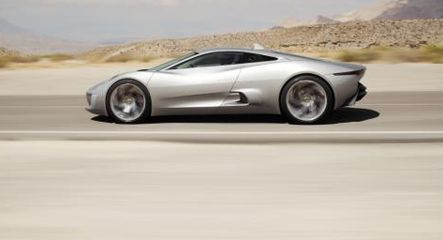 Paryż: Jaguar C-X75 - Wyprzedza Veyrona