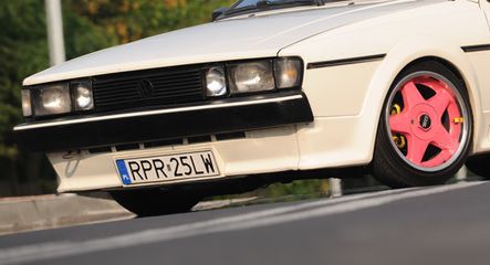 VW Scirocco Mk2 GTX - Małe białe coupe