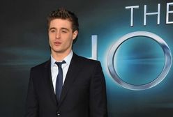 Max Irons nie chce mówić o ojcu