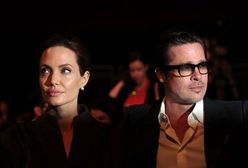 Angelina Jolie i Brad Pitt nad morzem