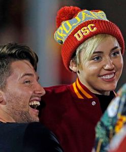 Miley Cyrus pocałowała dziewczynę