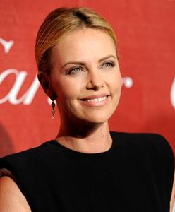 Charlize Theron adoptowała