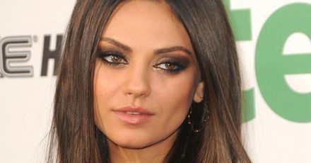 Mila Kunis po raz kolejny pozuje dla Diora