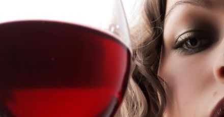 Alkohol zwiększa ryzyko nawrotów raka piersi