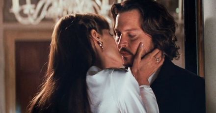 Johnny Depp: Angelina Jolie to równa babka