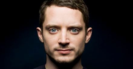 Elijah Wood chce palić na dworze