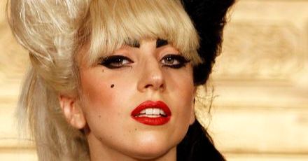 Makijaż a`la Lady Gaga – jak go wykonać samodzielnie?
