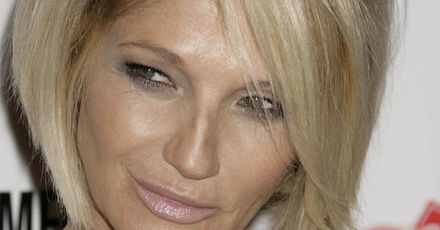 Ellen Barkin: Dzięki internetowi mam 27 tys. przyjaciół!