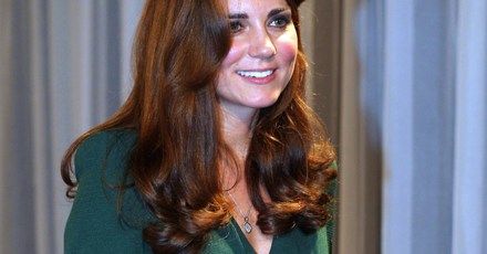 Kto zadba o ciążową garderobę Kate Middleton?