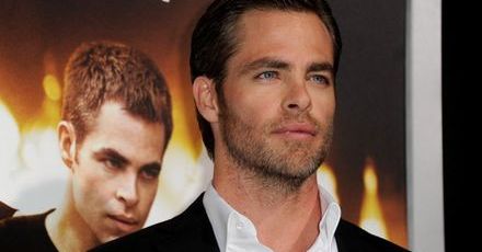 Chris Pine zapatrzony w Kevina Costnera