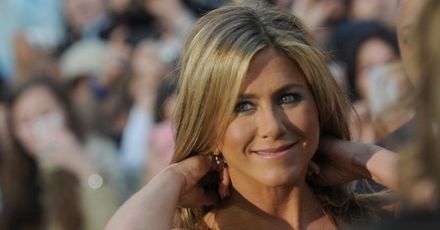 Jennifer Aniston zafascynowana samobójstwem