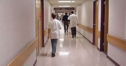 Zatrudnieni w ZOZ-ach będą pracować dłużej