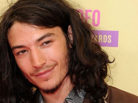 "The Flash": Ezra Miller gwiazdą kinowej wersji