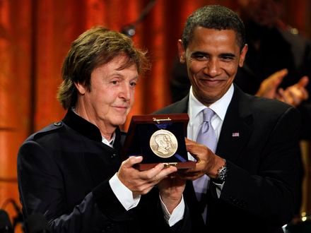 Prezydent wręczył nagrodę ex-Beatlesowi