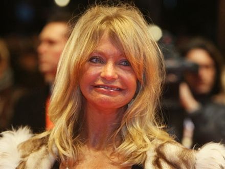 Przez Hollywood straciła uśmiech