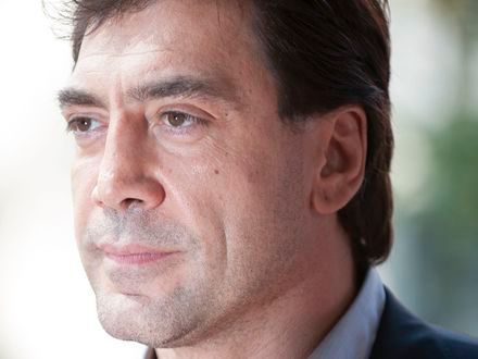 Javier Bardem nie patrzy na nos