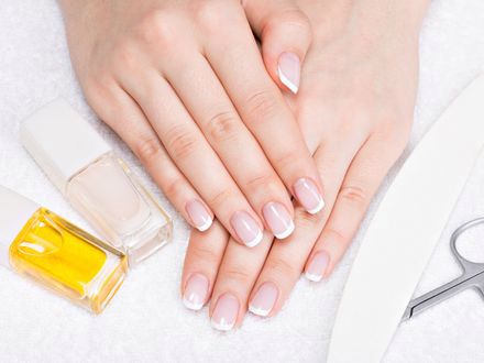 Perfekcyjny manicure i pedicure na wiosnę