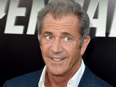 Mel Gibson chce reżyserować Andrew Garfielda