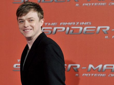 Dane DeHaan nie boi się porównań z Jamesem Franco