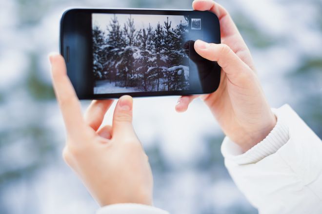 Rośnie rynek płatności mobilnych. Już 60 proc. telefonów na rynku to smartfony