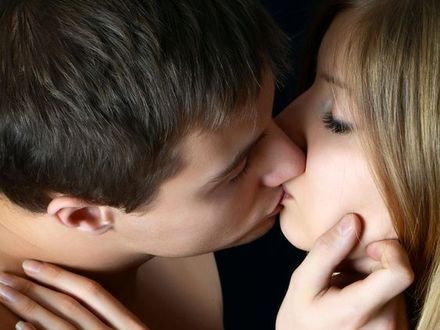 Pocałunki pozwalają wybrać idealnego partnera