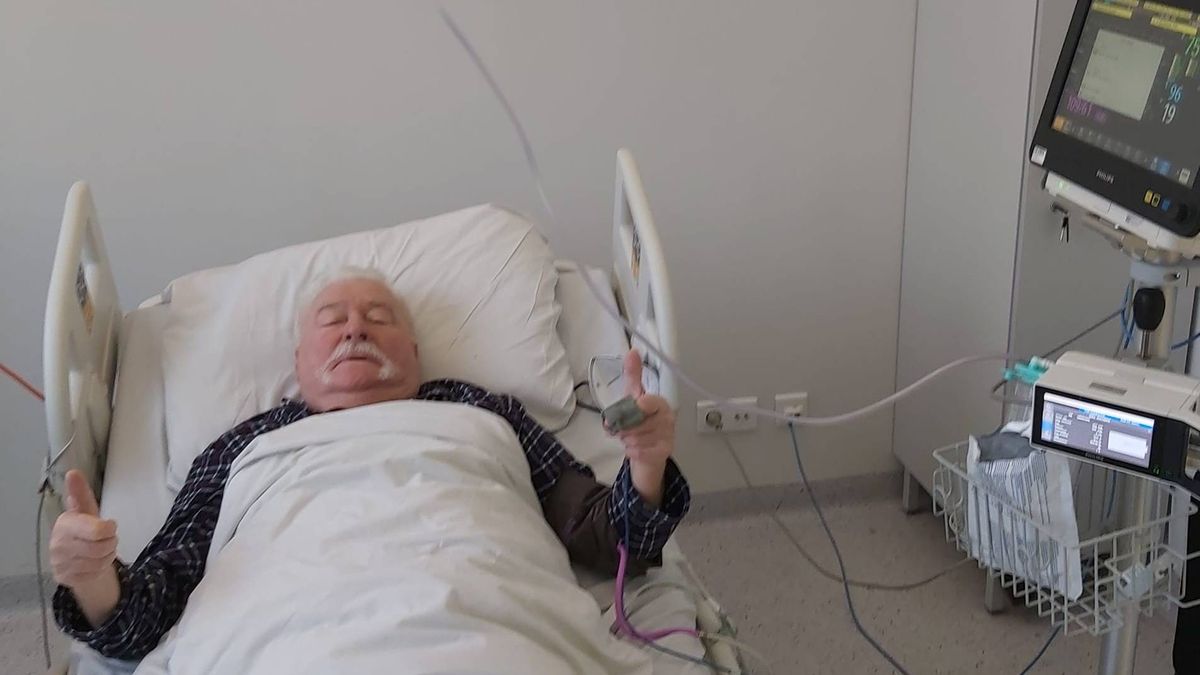 Lech Wałęsa walczy z koronawirusem, powoli wraca do zdrowia