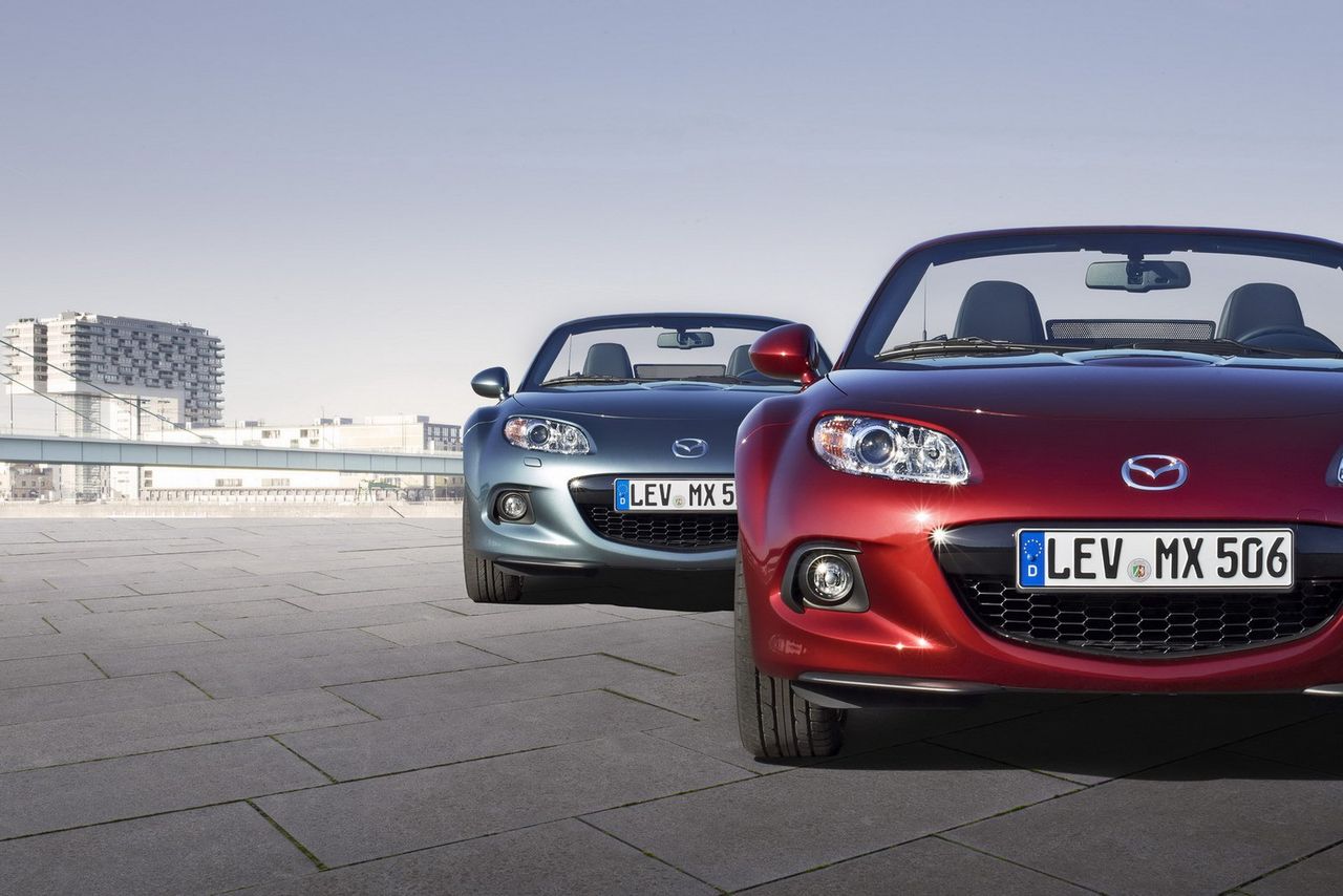 2013 Mazda MX-5 (4)