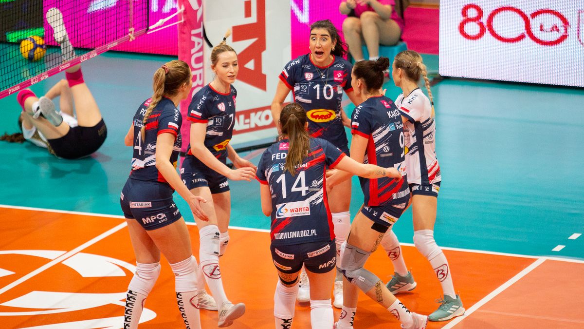 WP SportoweFakty / Monika Pliś / Na zdjęciu: siatkarki Grot Budowlanych Łódź