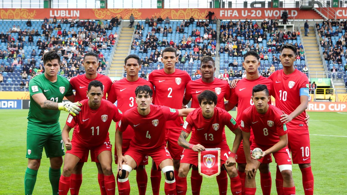 PAP/EPA / Jacek Szydlowski / Na zdjęciu: reprezentacja Tahiti U-20