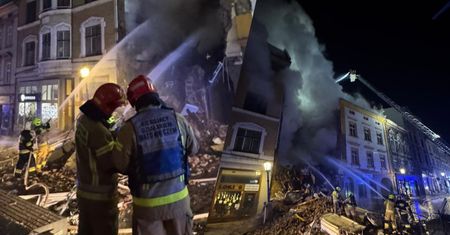 Runęła kamienica w Cieszynie. Szukają dwóch osób. Nowe informacje