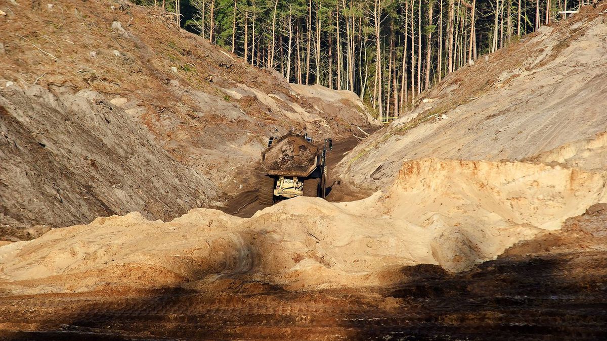 Kilka ton bursztynu leży na terenie przekopu Mierzei Wiślanej